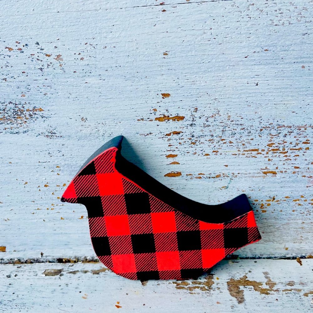 *Red & Black Buffalo Check Cardinal Shelf Sitter